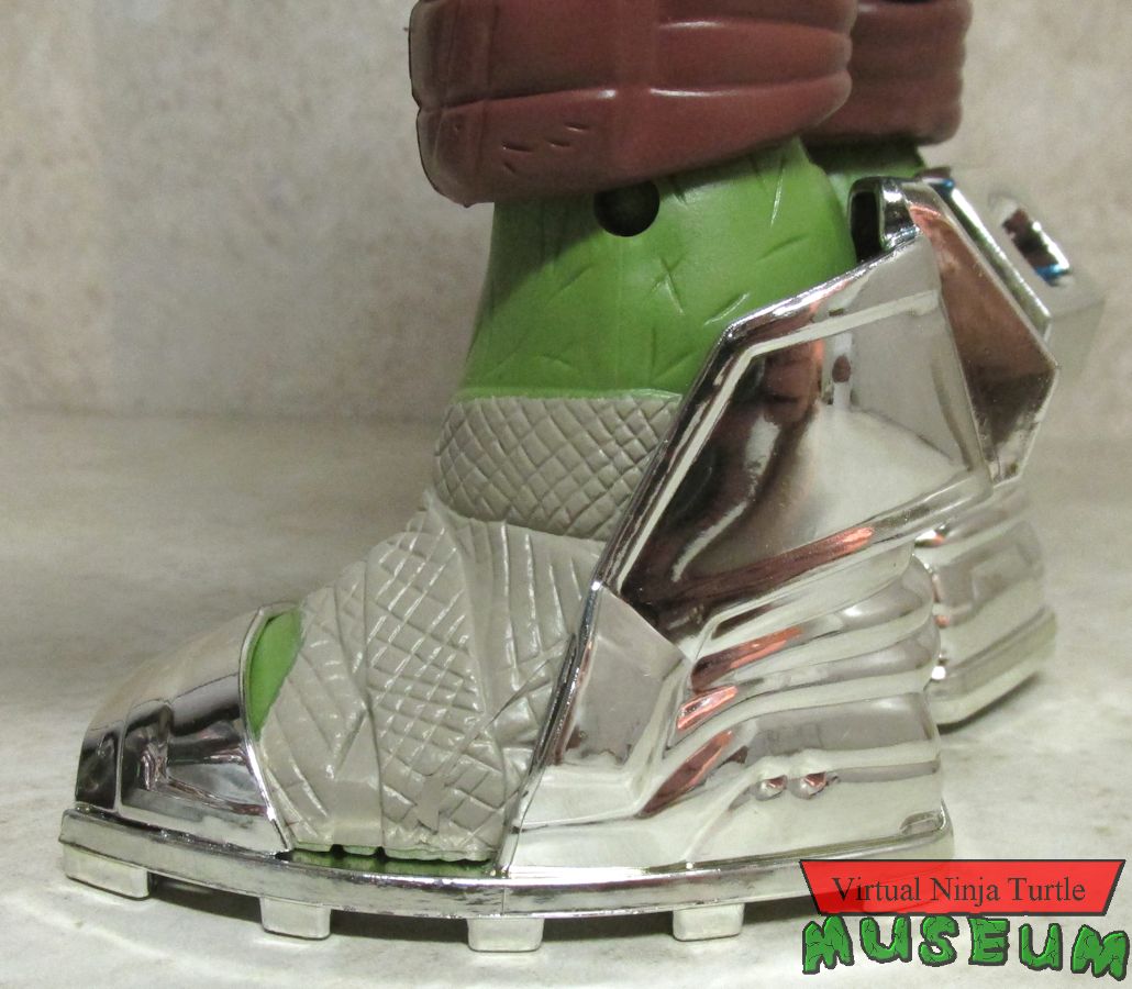 Metal Mutant Leonardo's boots