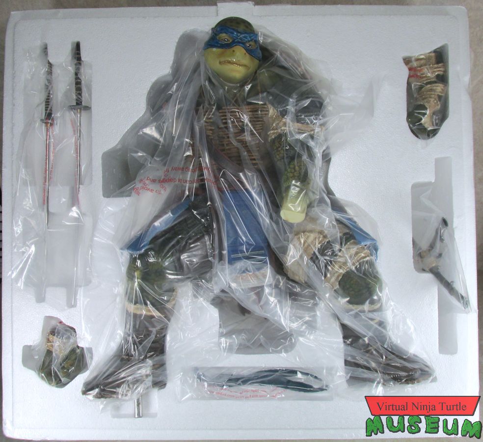 Leonardo statue parts